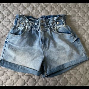 High waisted Paper Bag Shorts